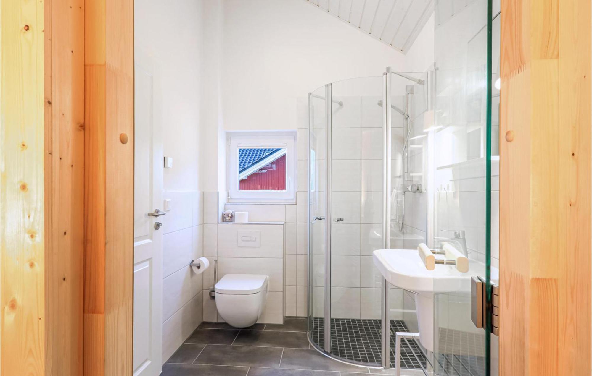 Cozy Home In Krems Ii-Warderbrueck With Wifi Gols Buitenkant foto